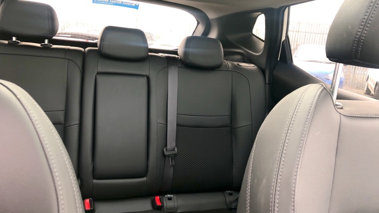 Nissan Qashqai 1.6 DiG-T Tekna [Glass Roof pack] 5dr Petrol Hatchback